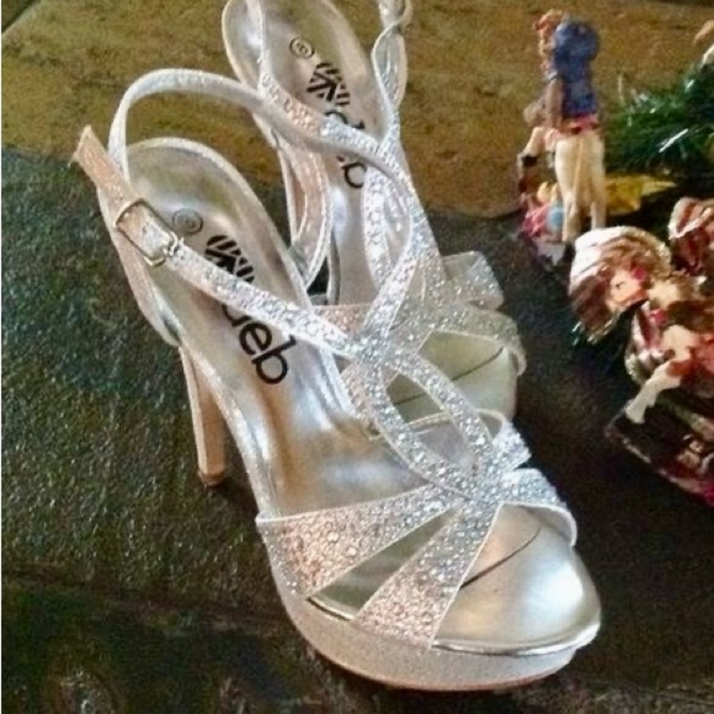 NWT DEB VICE-123 OPEN TOE GLITTER HEELS